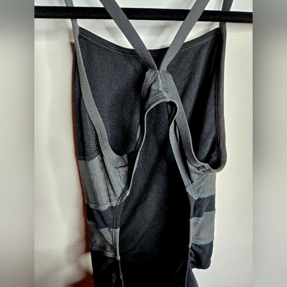 Nike Swim HydraStrong Women's Racerback Onepiece Sporty Swimsuit Size 32 | 6 | M - Picture 6 of 8